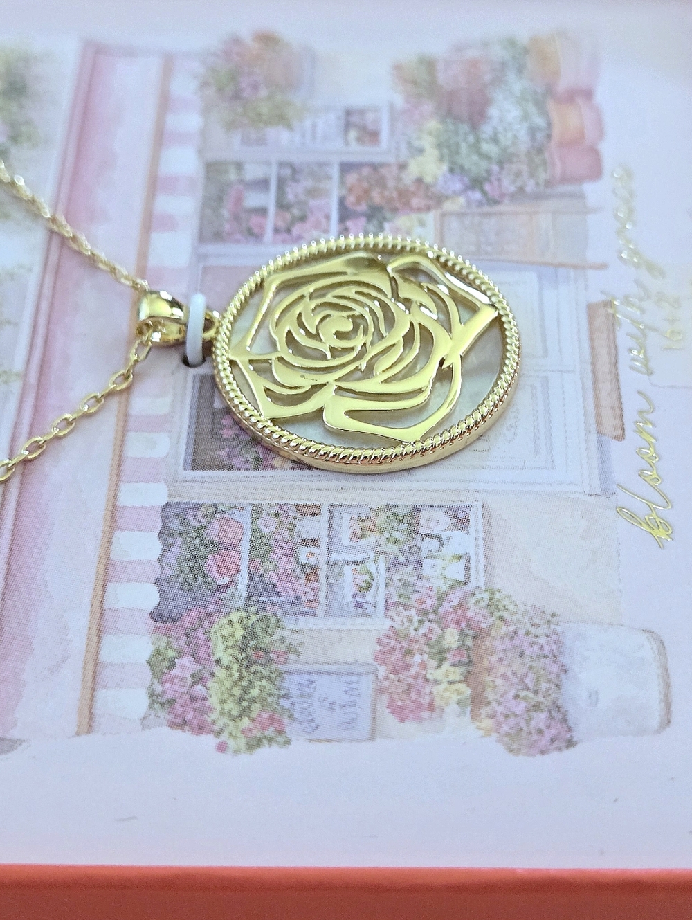 Mia Sarine Rose🌹 Cutout✂️ Pendant Necklace - NIB - Picture 10 of 15